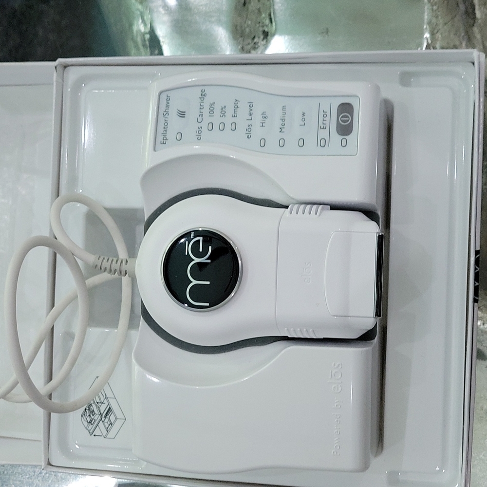 Mē Elos Smooth Hair Removal by Ilumiage Beauty device IPL & Radio Frequency
